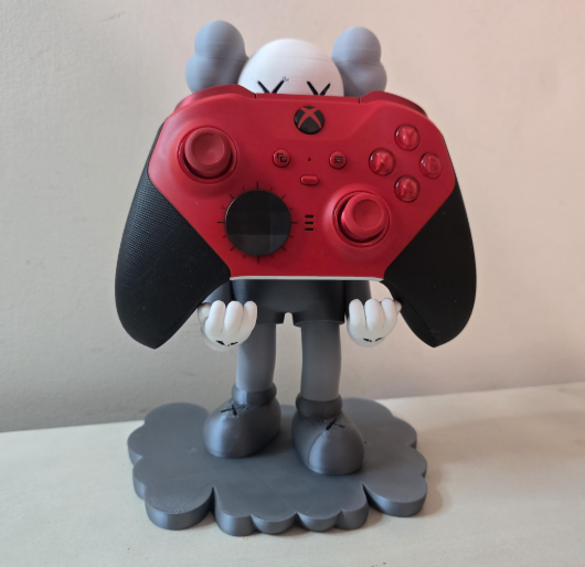 KAWS Companion Style Controller Stand – Street Art Edition