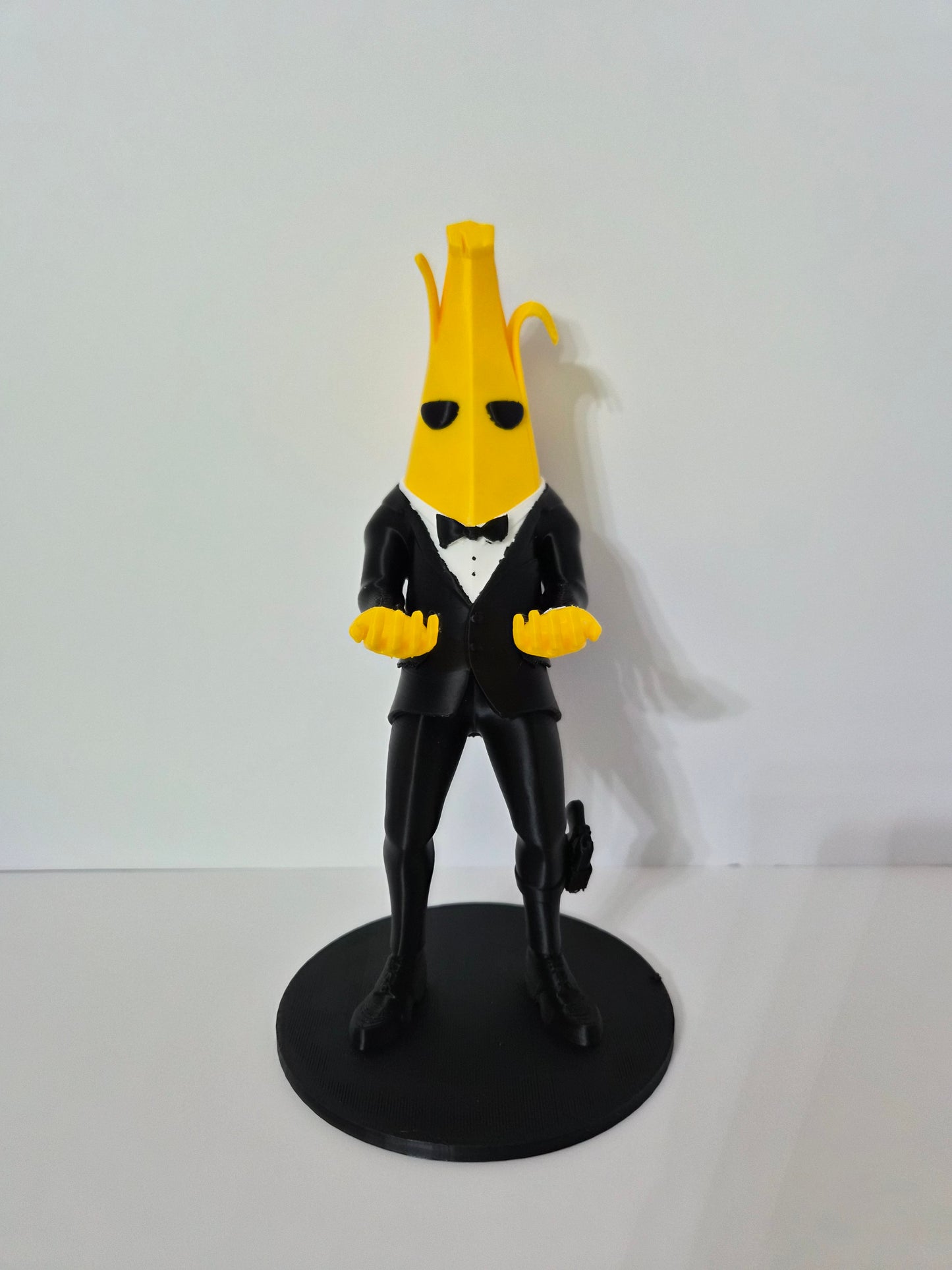 Agent Peely Controller Stand – Fortnite Edition