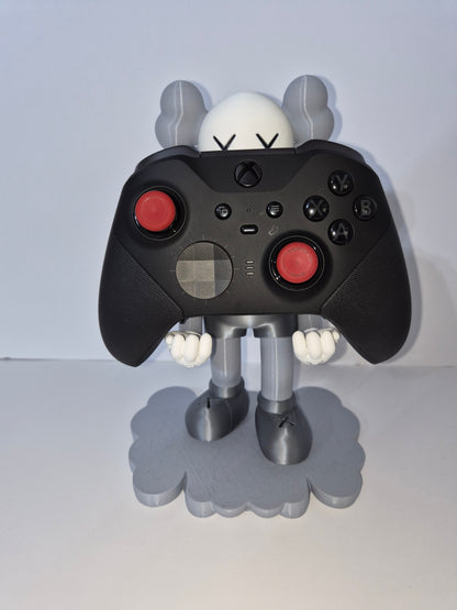 KAWS Companion Style Controller Stand – Street Art Edition