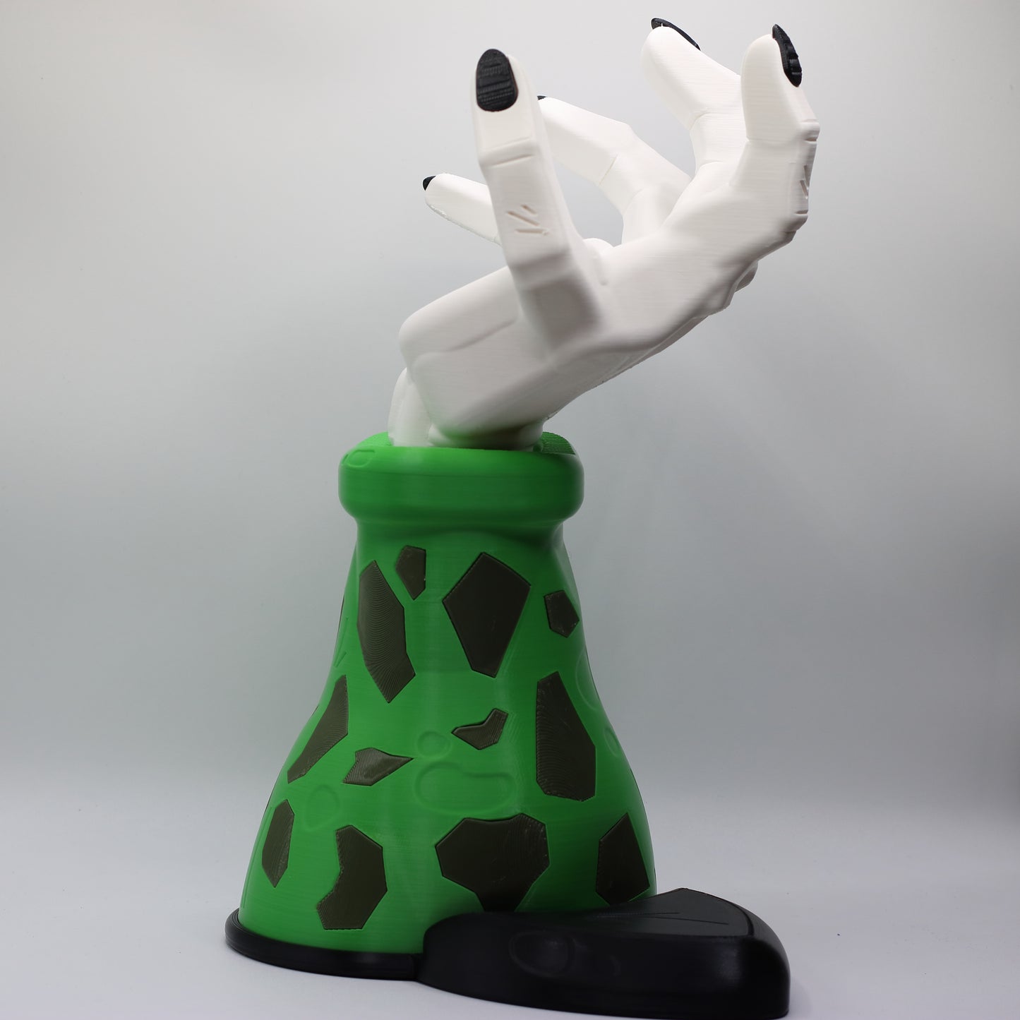 Frieza Final Form Controller Stand – Dragon Ball Z Edition