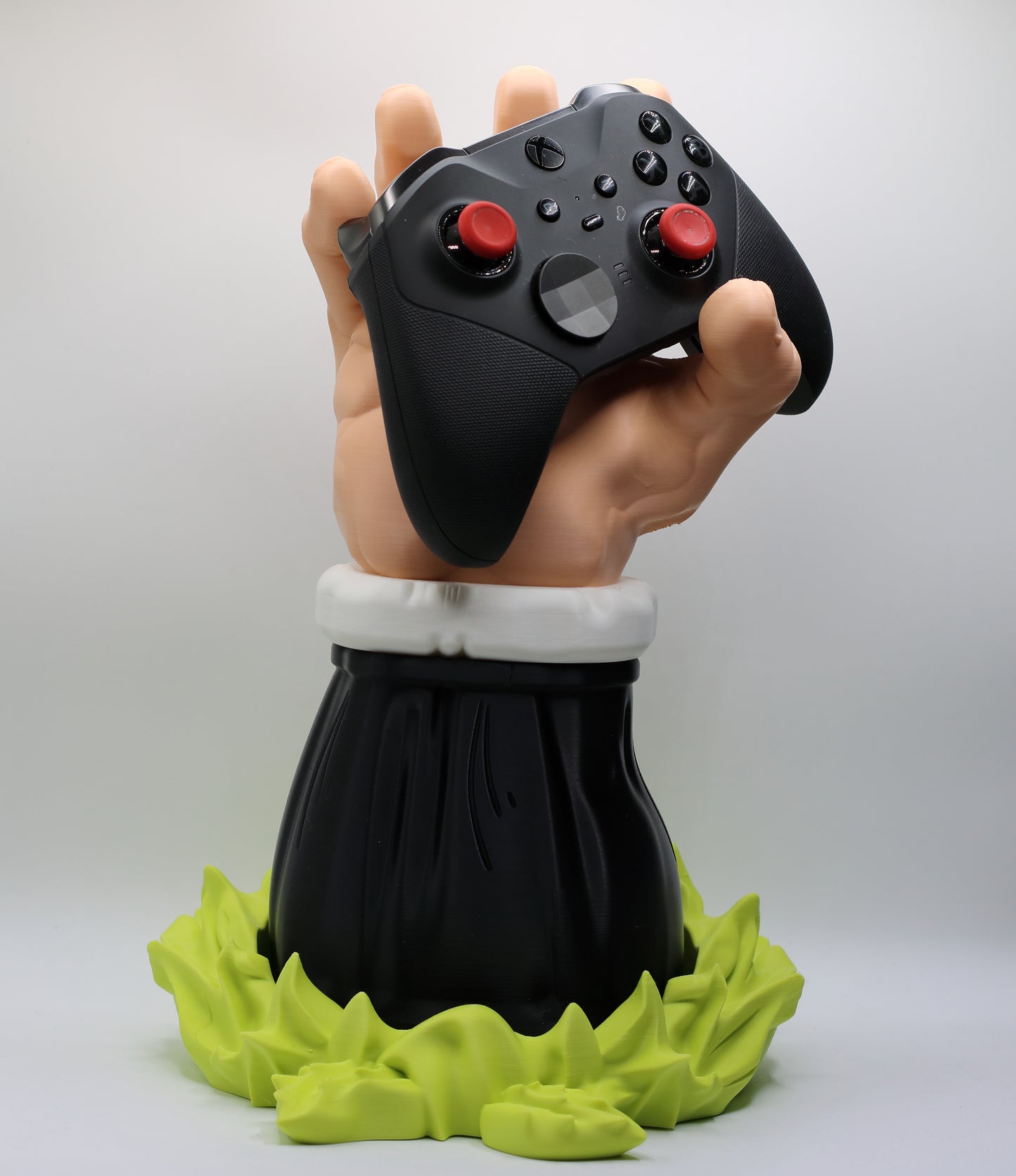 Legendary Super Saiyan Broly Controller Stand – Aura Edition