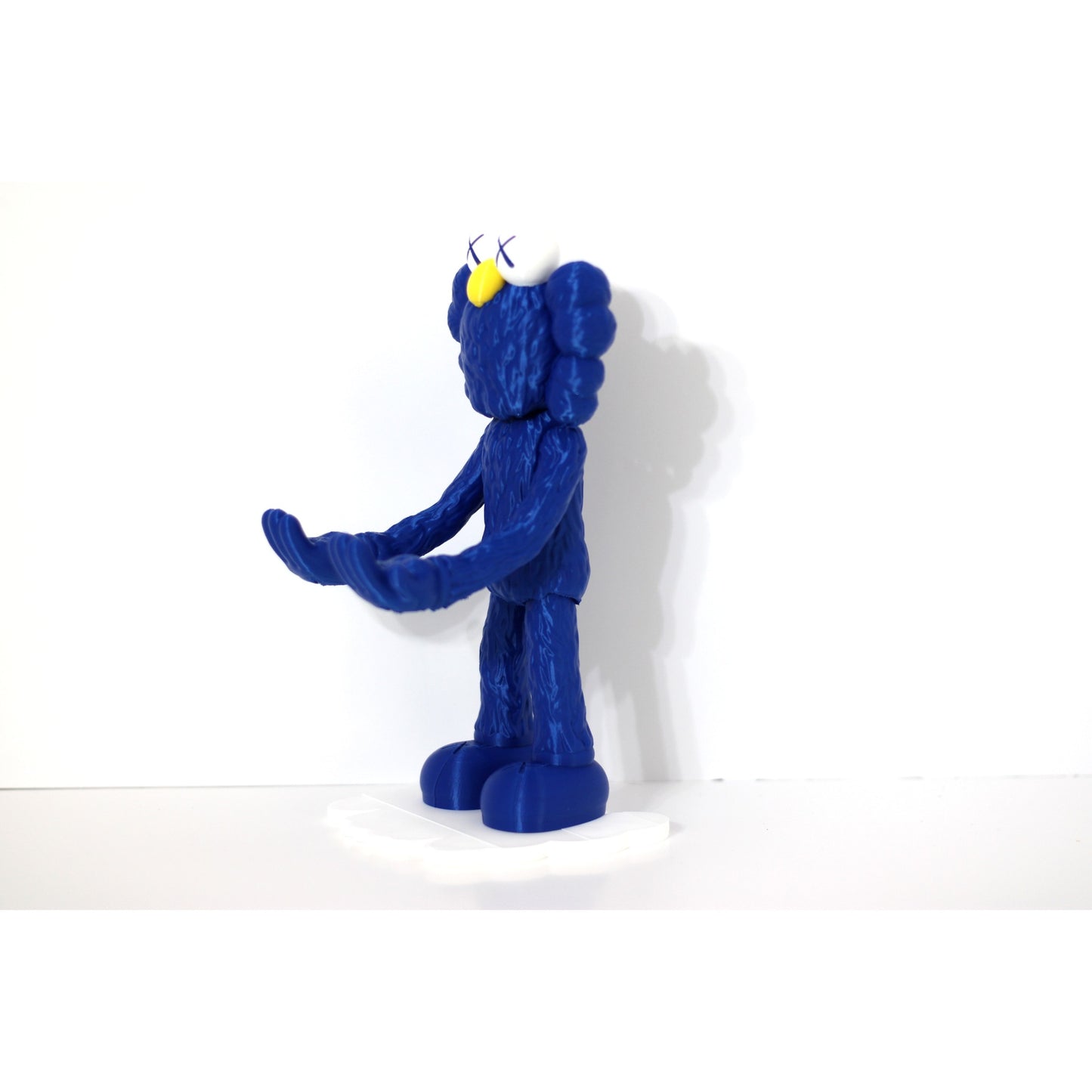 Vinyl Art Figure Controller Holder — Standing Display Stand for PS5 & Xbox