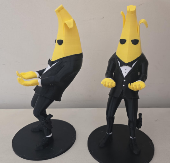 Agent Peely Controller Stand – Fortnite Edition